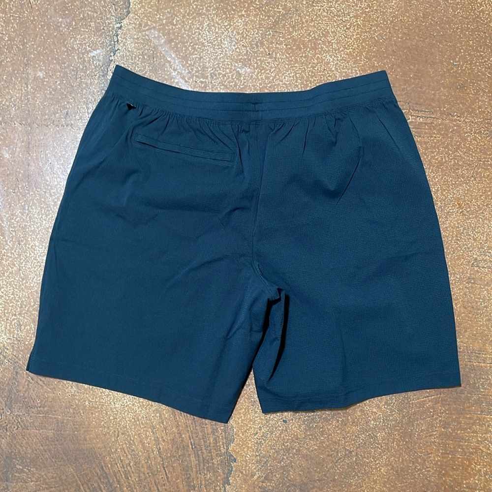 Under Armour - Mens Motivator Vented Coach's Shor… - image 5